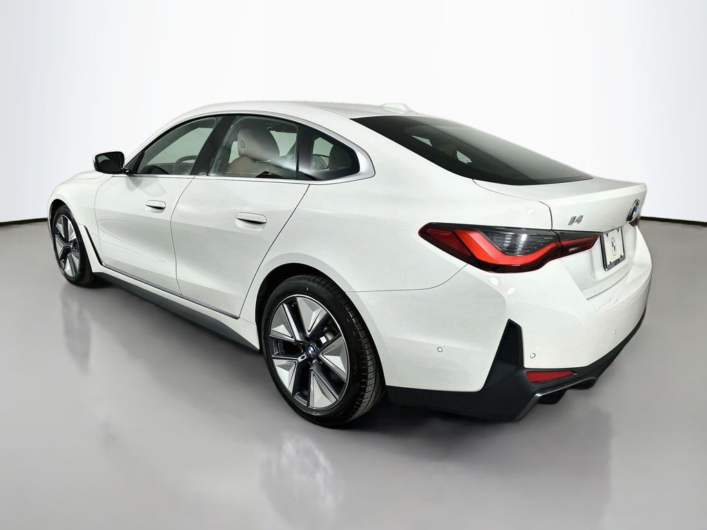 Thumbnail: 2026 BMW i4 - 7