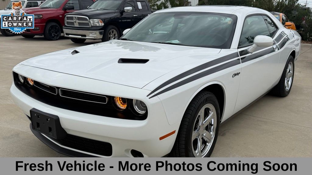 2017 Dodge Challenger SXT RWD