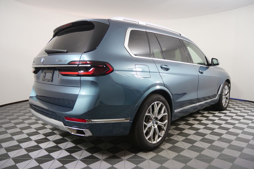 Thumbnail: 2025 BMW X7 - 3