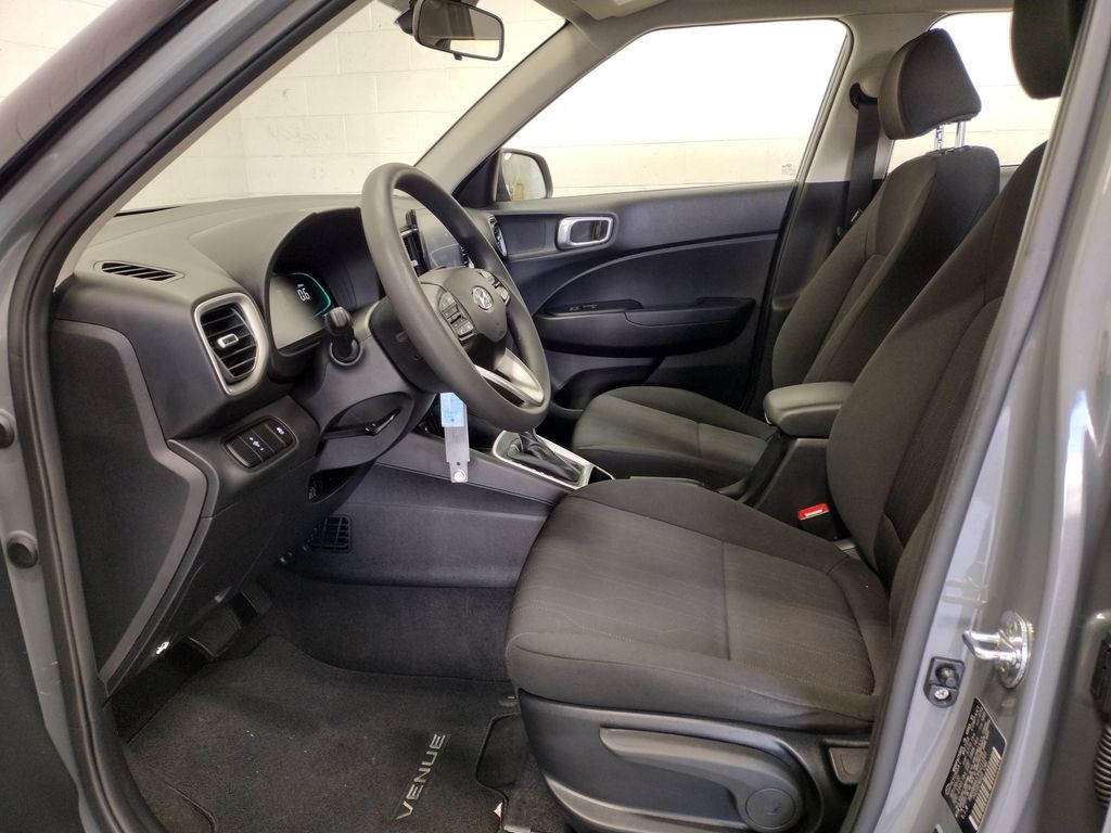 2023 Hyundai Venue SE