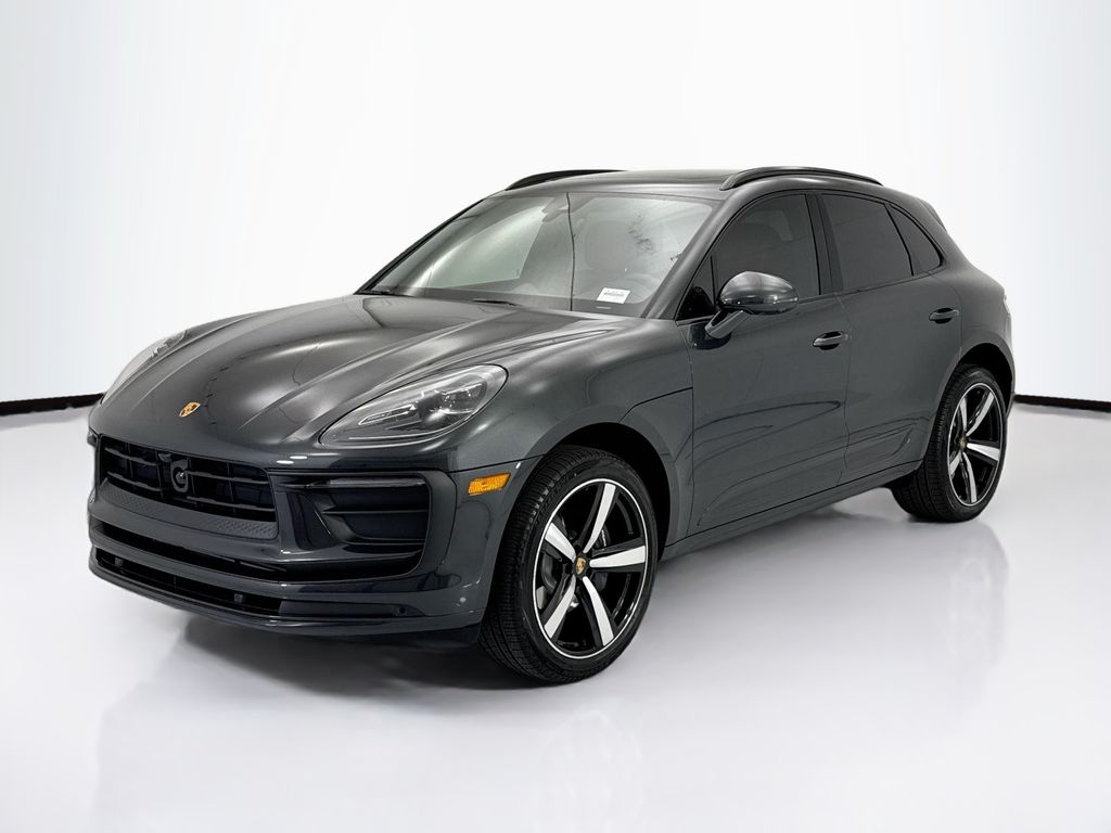 Thumbnail: 2026 Porsche Macan - 1