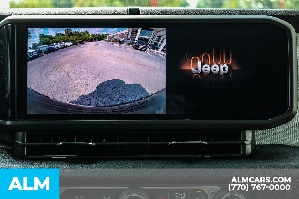 2025 Jeep Wrangler #34