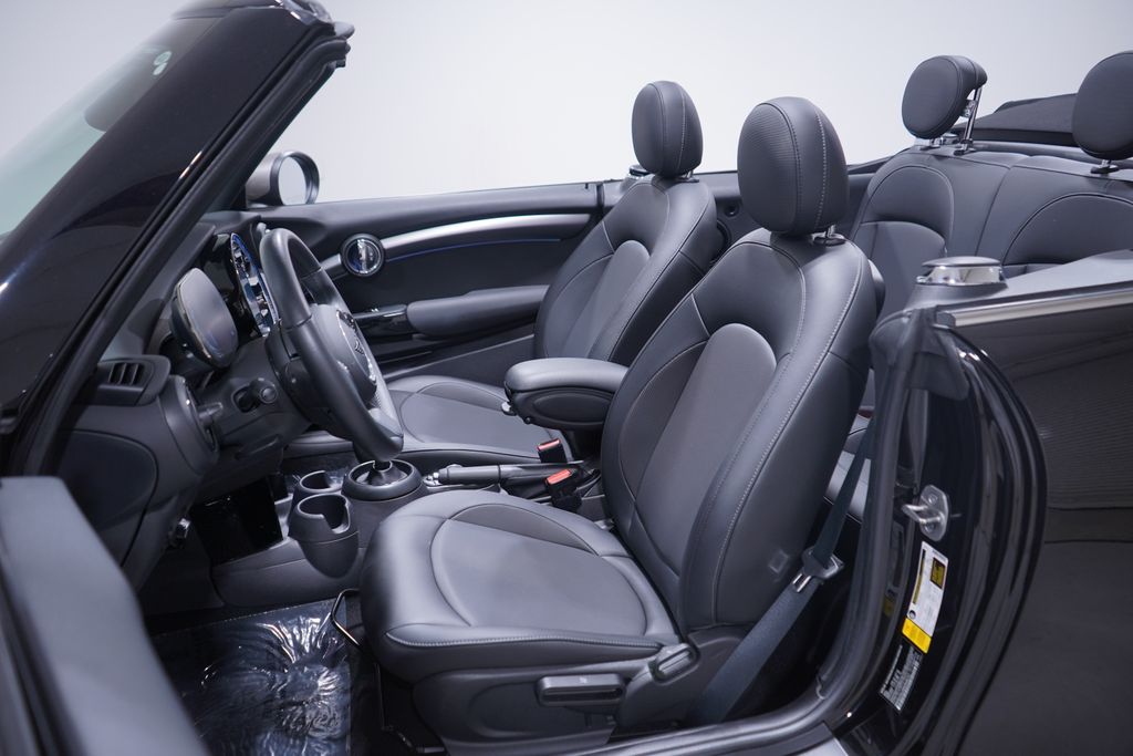 Thumbnail: 2022 MINI Cooper - 11