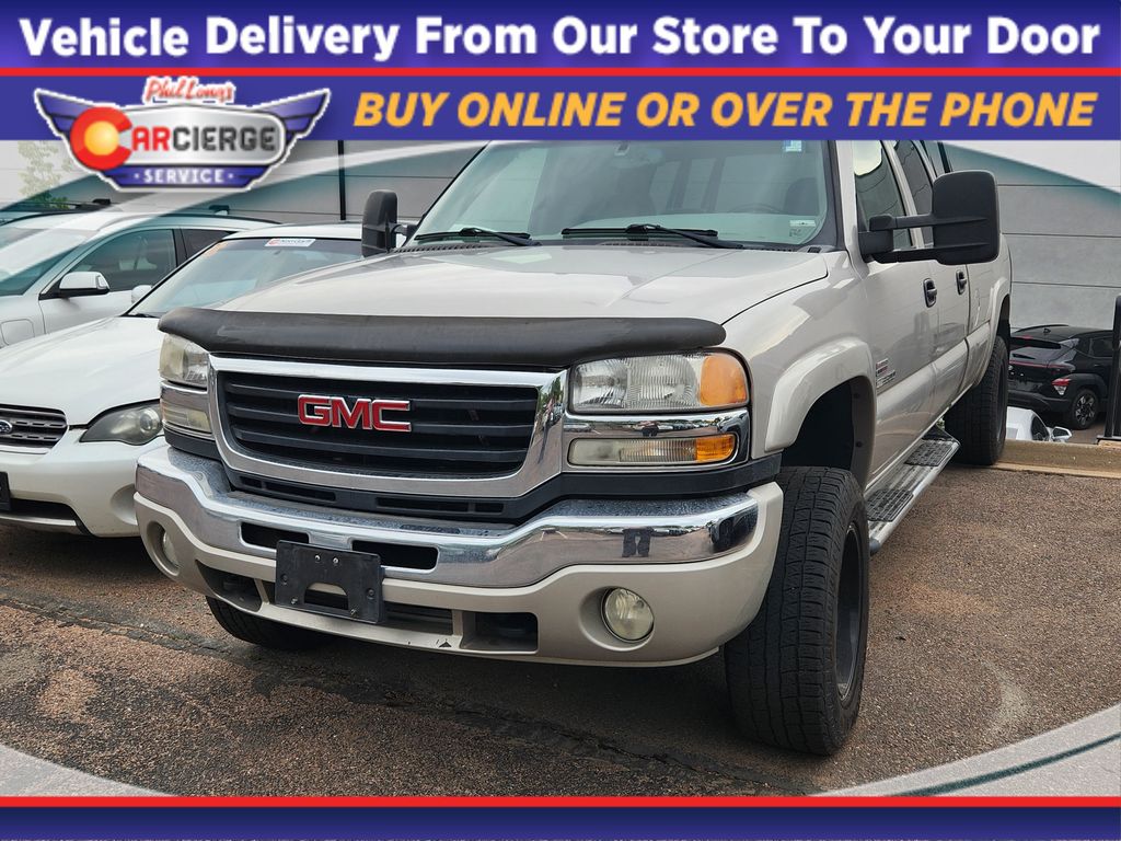  2005 GMC Sierra 3500 4 Dr SLT 4WD Crew Cab LB   