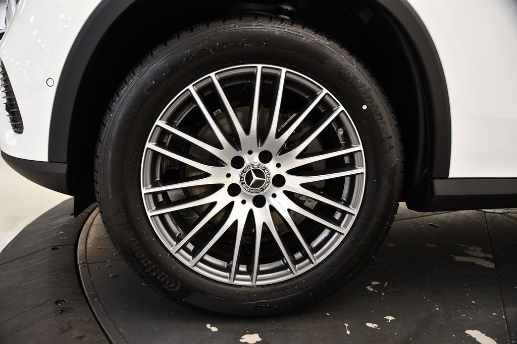 Thumbnail: 2025 Mercedes-Benz GLC - 13