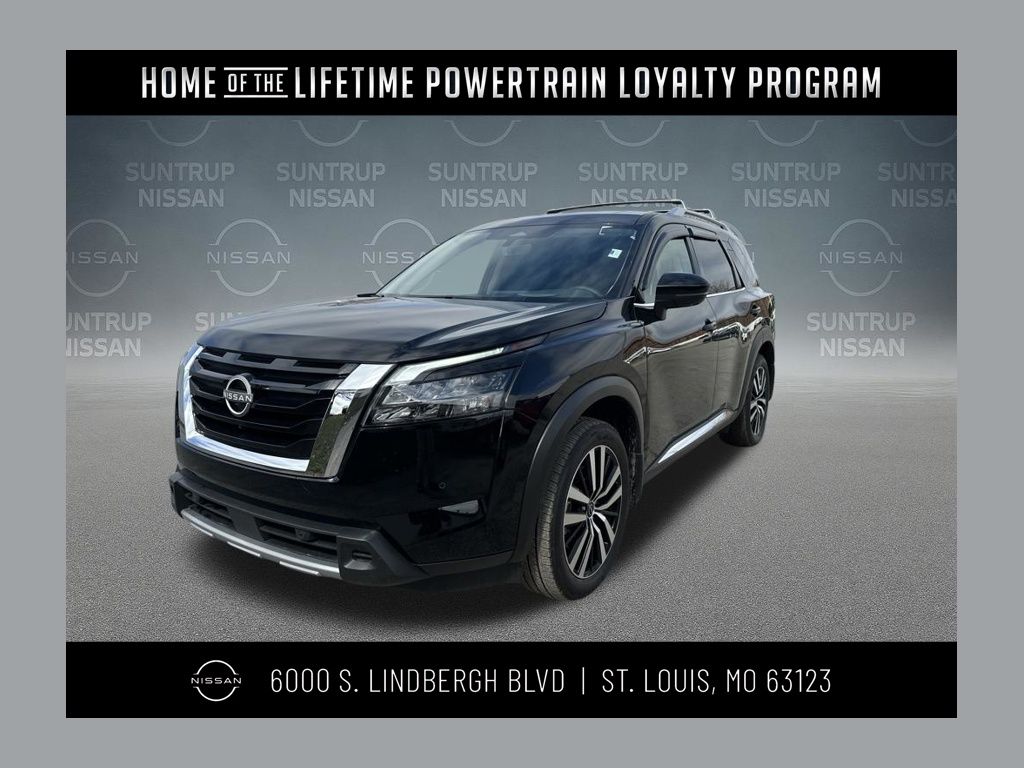 2025 Nissan Pathfinder Platinum FWD