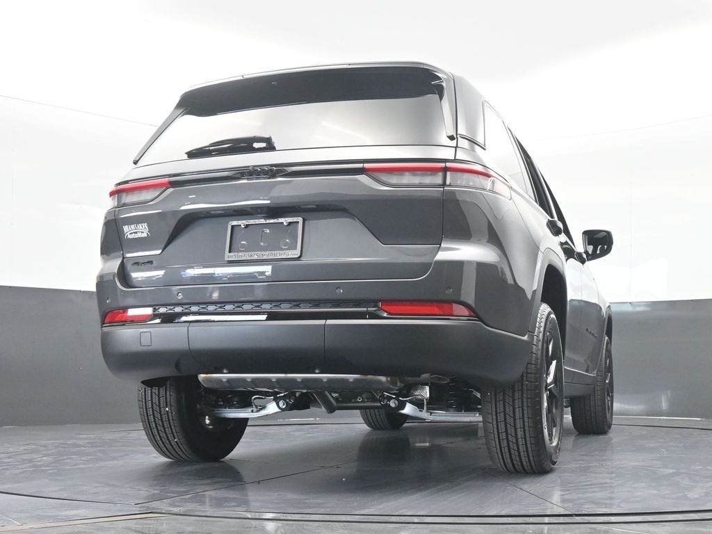 New 2025 Baltic Gray Metallic Clearcoat Jeep Altitude X image 51