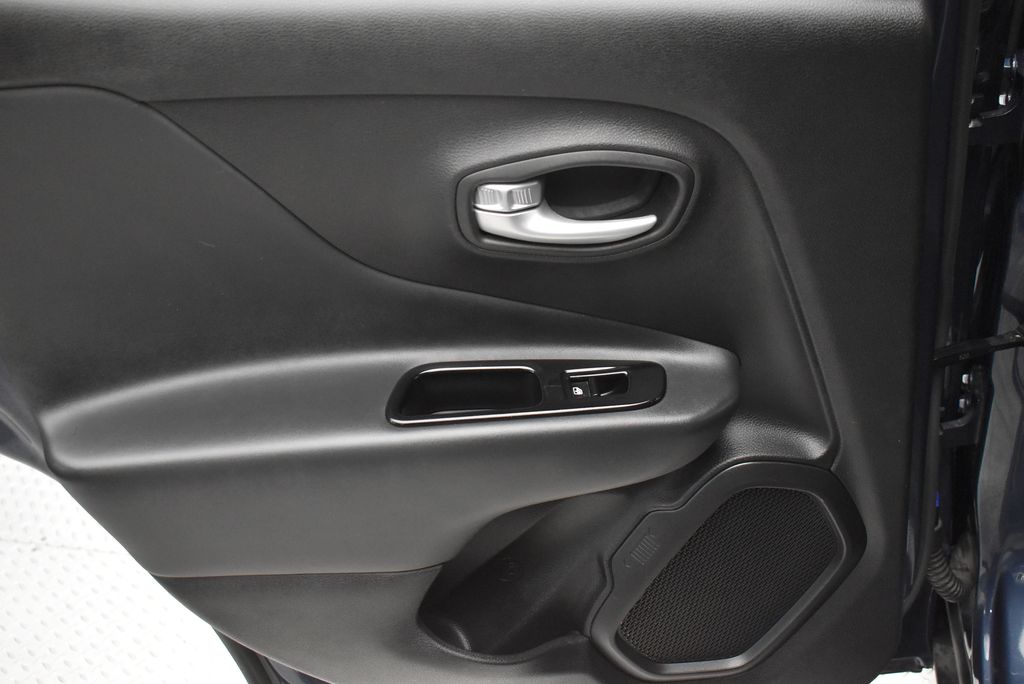 Thumbnail: 2023 Jeep Renegade - 31