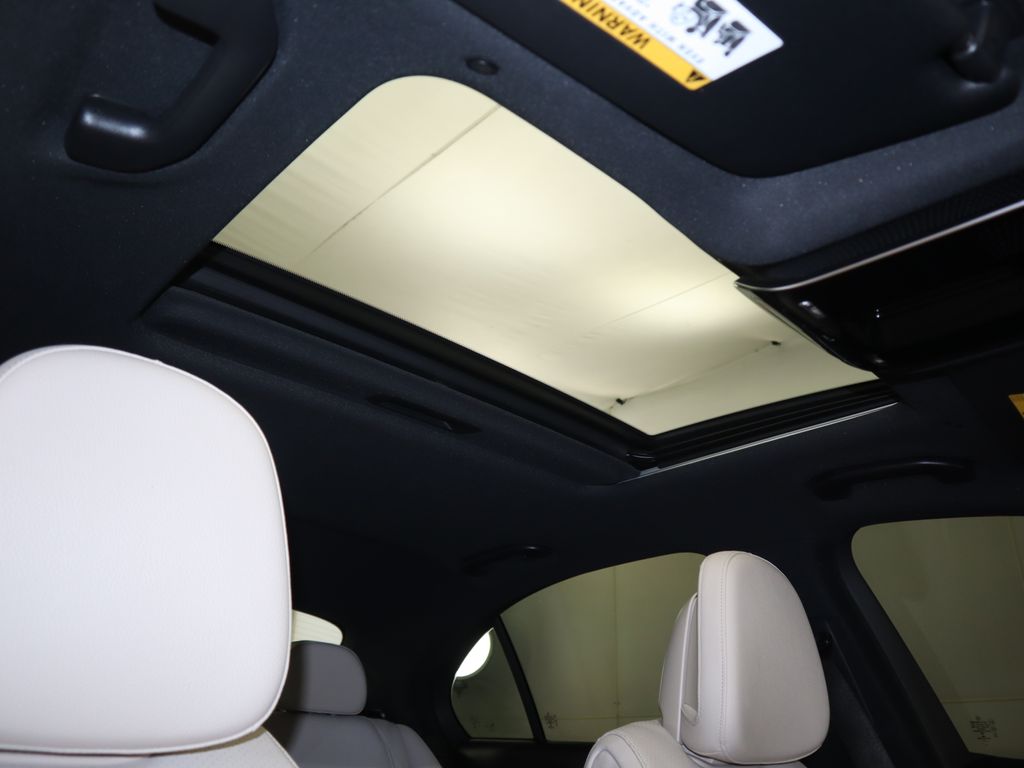 Thumbnail: 2022 Mercedes-Benz C-Class - 18