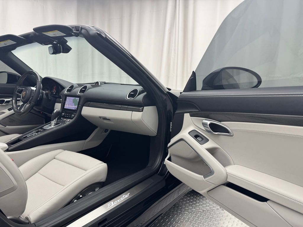 2024 Porsche 718 Boxster Style Edition 32