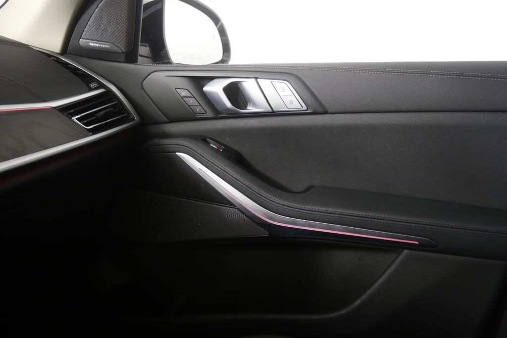 Thumbnail: 2021 BMW X7 - 29