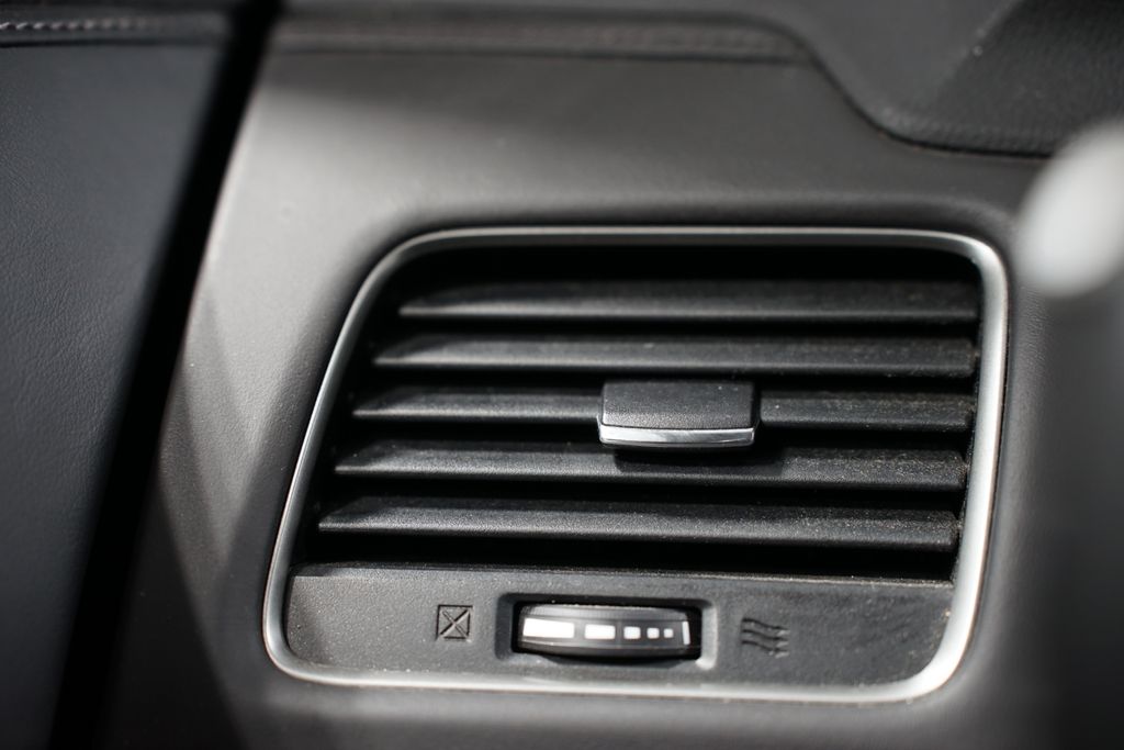 2014 Acura RLX  24