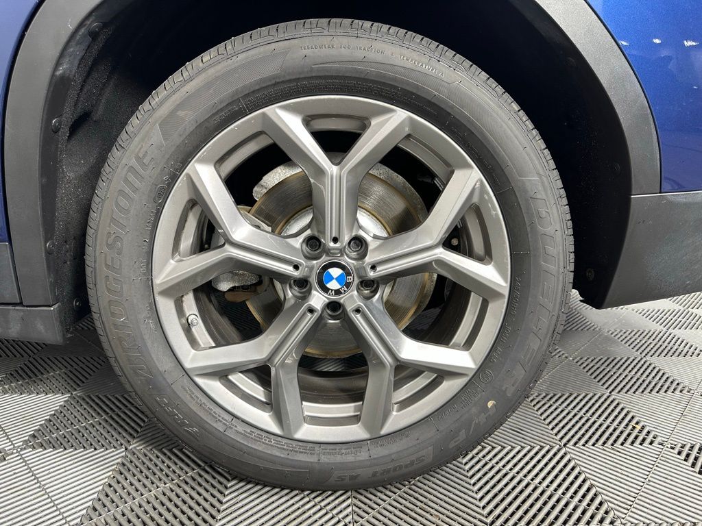 Thumbnail: 2020 BMW X4 - 10