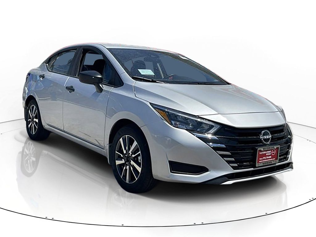Brilliant Silver Metallic 2025 Nissan Versa S FWD Sedan Front-Wheel Drive Continuously Variable Transmission