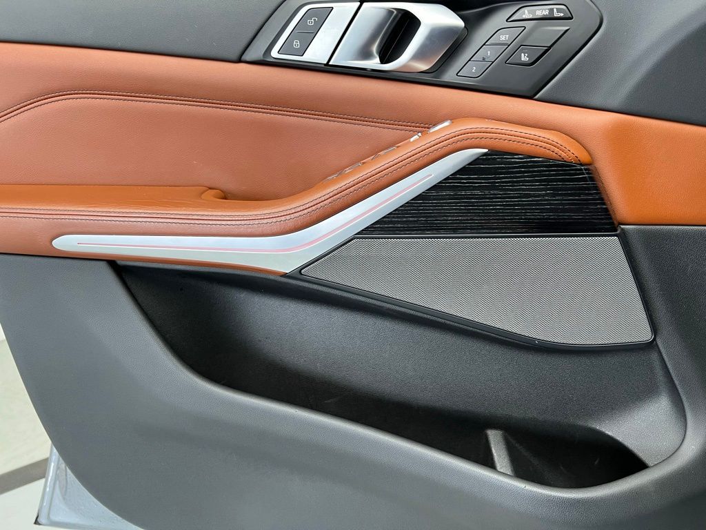 Thumbnail: 2023 BMW X7 - 22