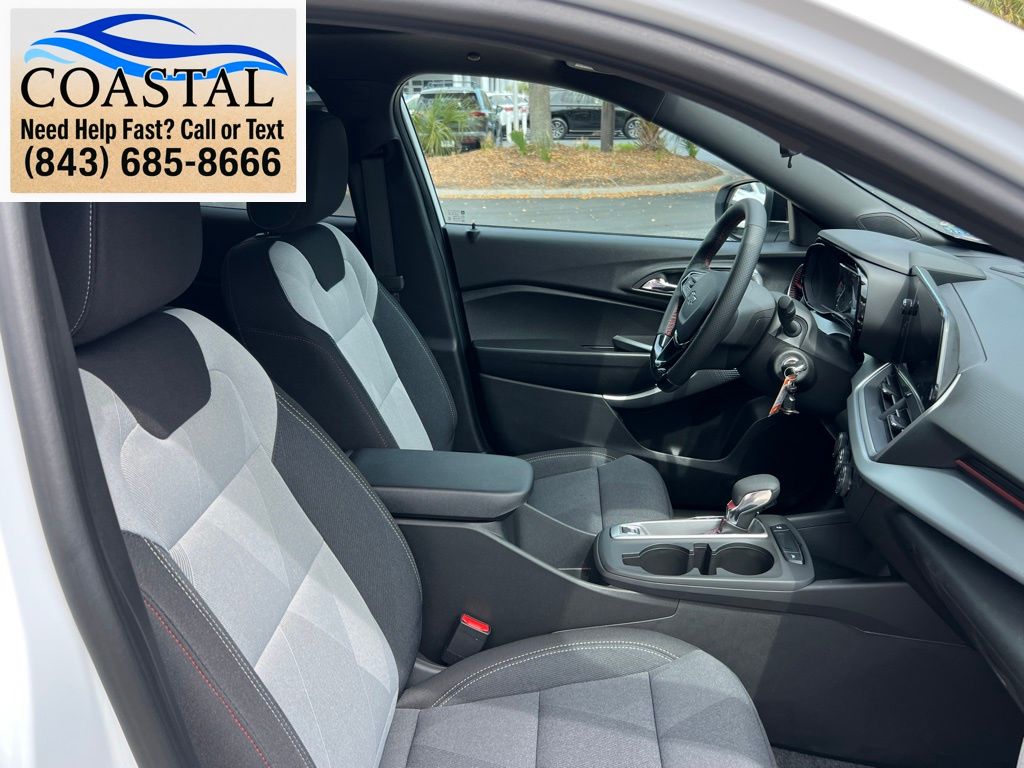 2026 Chevrolet Trax 1RS White at Stokes Honda North