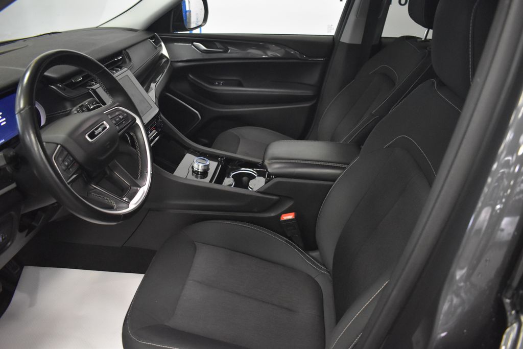 2021 Jeep Grand Cherokee L Laredo 6