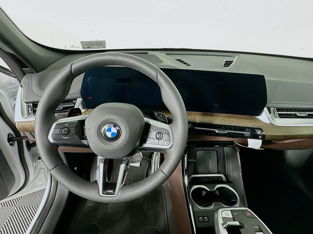Thumbnail: 2025 BMW X1 - 10