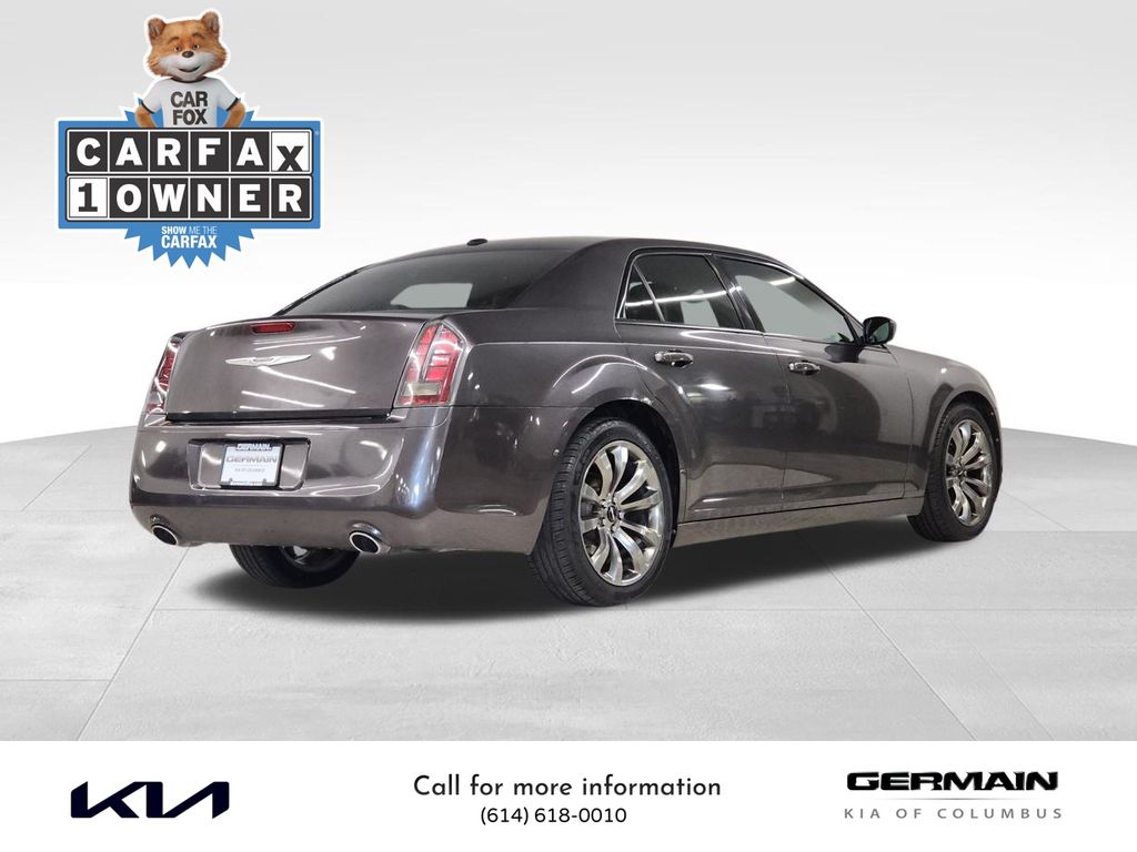 2014 Chrysler 300 S photo 3