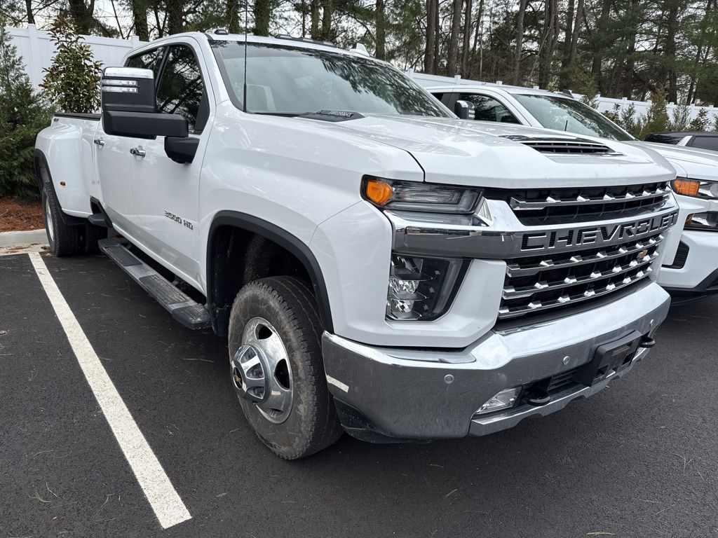 2022 Chevrolet Silverado 3500HD LTZ Crew Cab 4WD