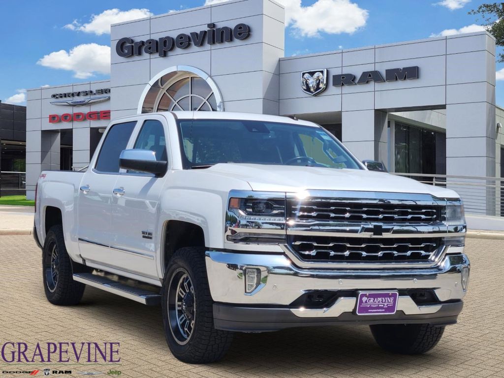 White (Iridescent Pearl Tricoat) 2018 Chevrolet Silverado 1500 LTZ Crew Cab 4WD Pickup Truck Four-Wheel Drive 6-Speed Automatic Overdrive