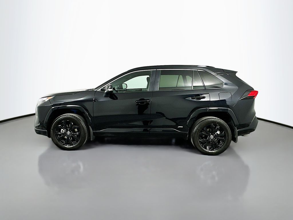 2022 Toyota RAV4 SE 8