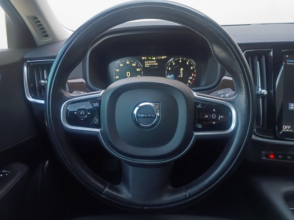 Used Car 2018 Volvo S90  T5 Momentum For Sale Under $15,000 In Austin, Texas