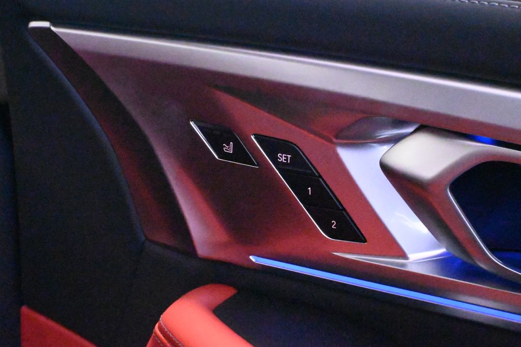 Thumbnail: 2026 BMW XM - 28