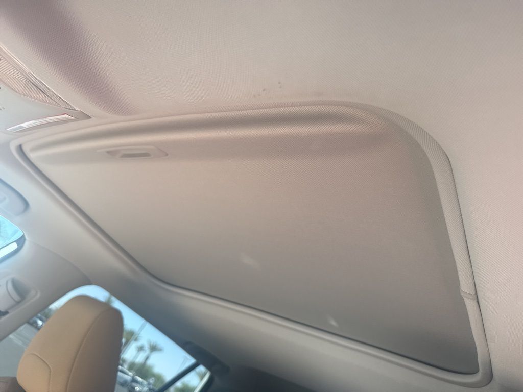 2019 Toyota RAV4 XLE 10