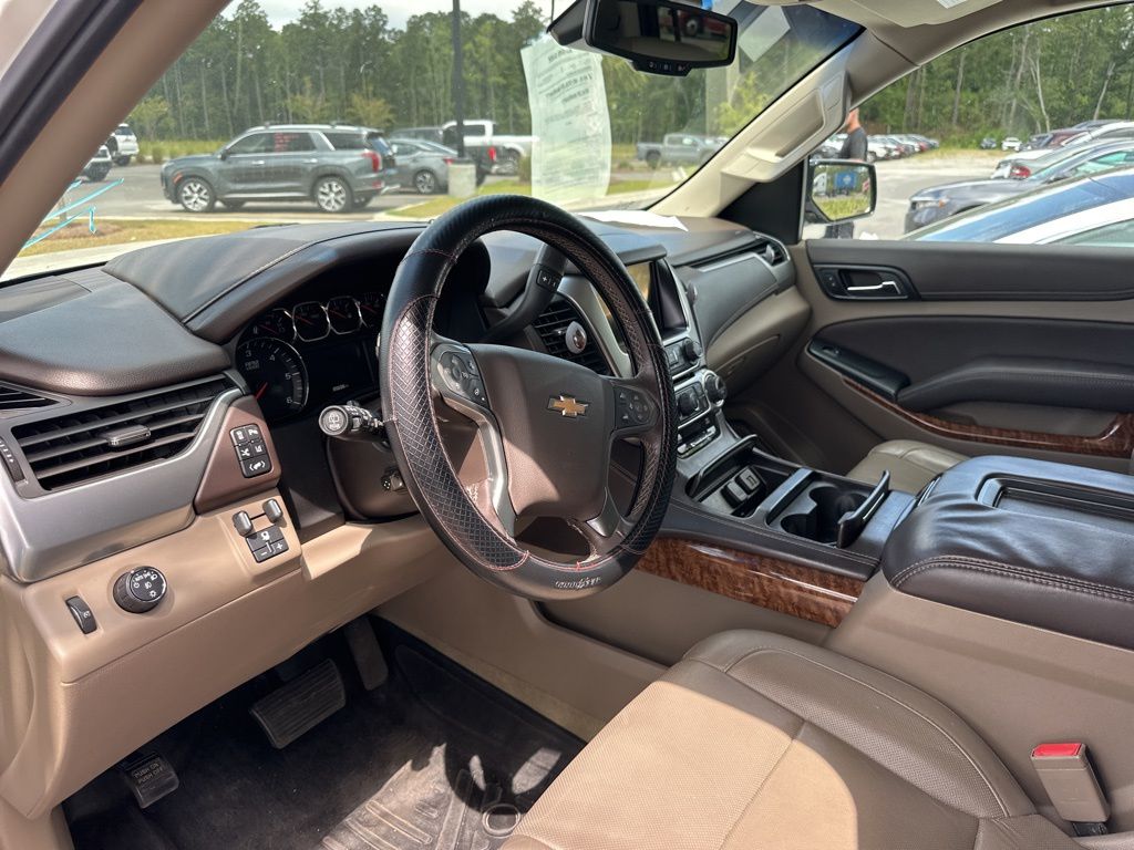 2015 White Diamond Tricoat Chevrolet Suburban LTZ RWD SUV