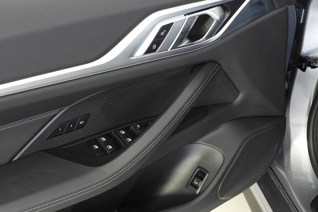 Thumbnail: 2023 BMW i4 - 13