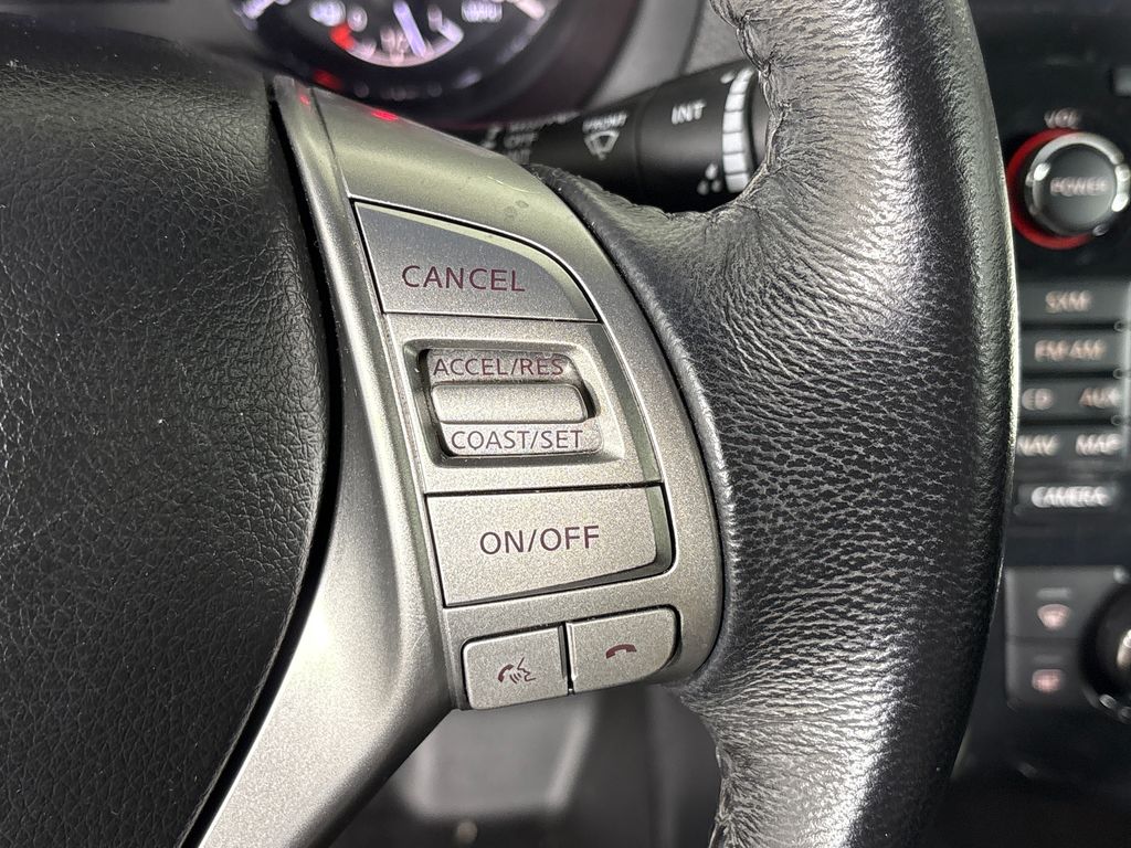 Used 2014 Silver Nissan 2.5 SV image 20