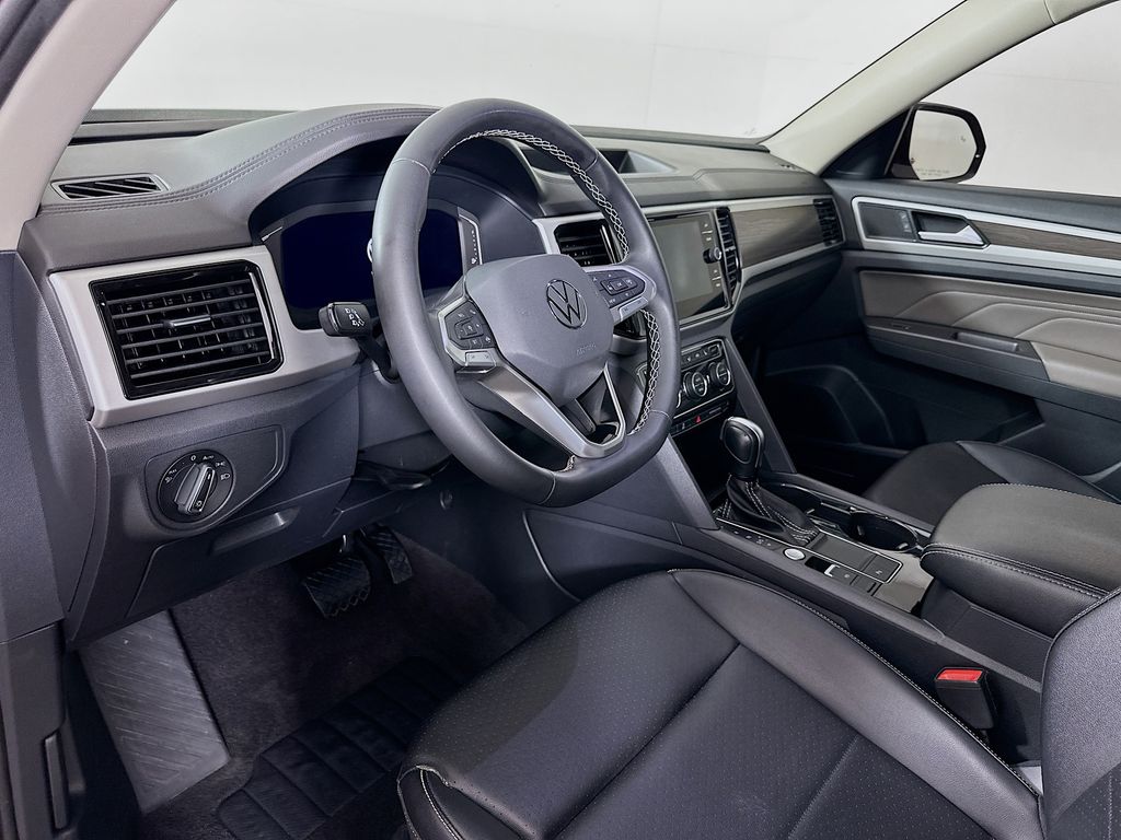 Thumbnail: 2023 Volkswagen Atlas - 9