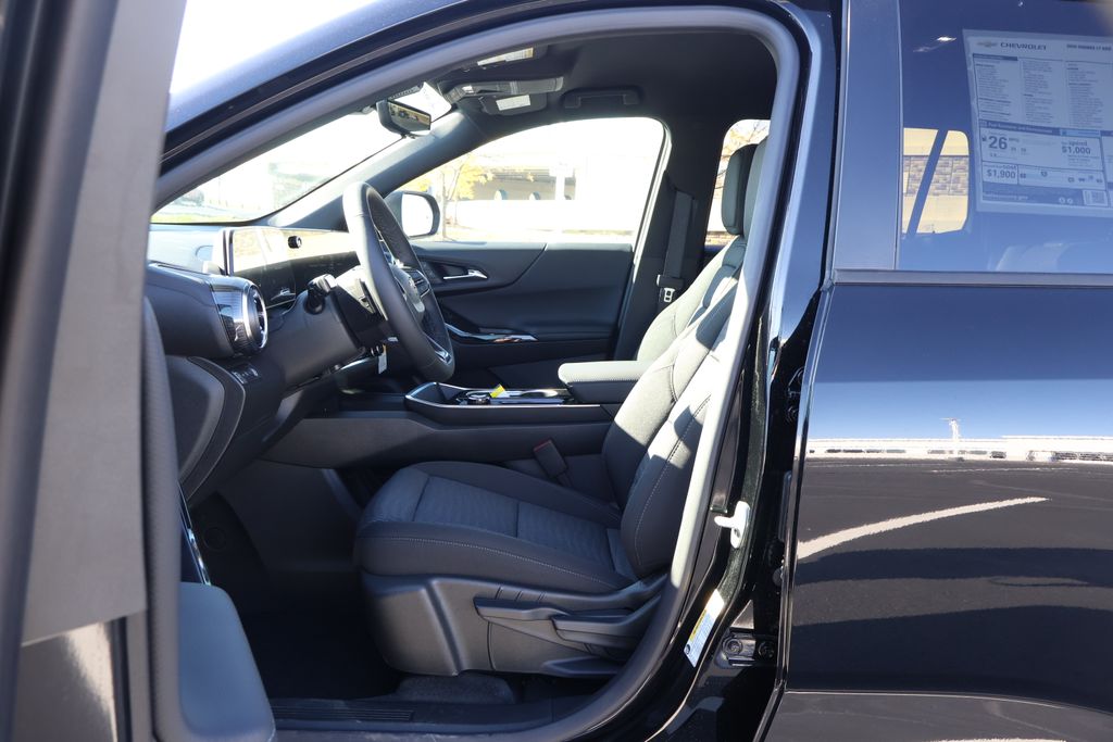 Thumbnail: 2026 Chevrolet Equinox - 14