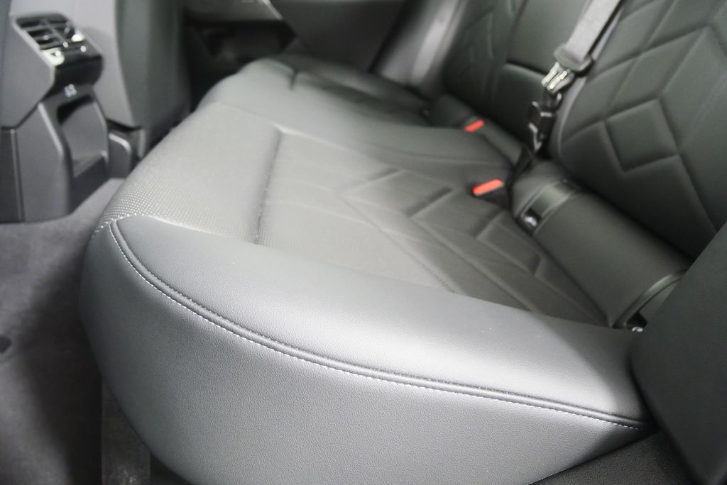 Thumbnail: 2025 BMW 5 Series - 16