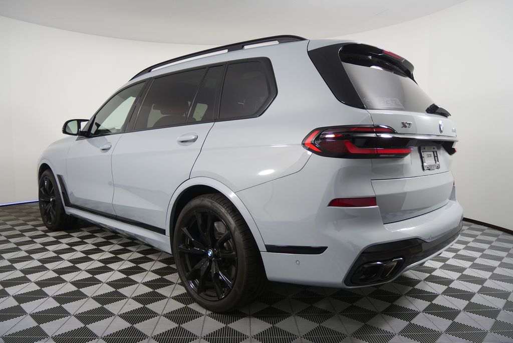 Thumbnail: 2025 BMW X7 - 5