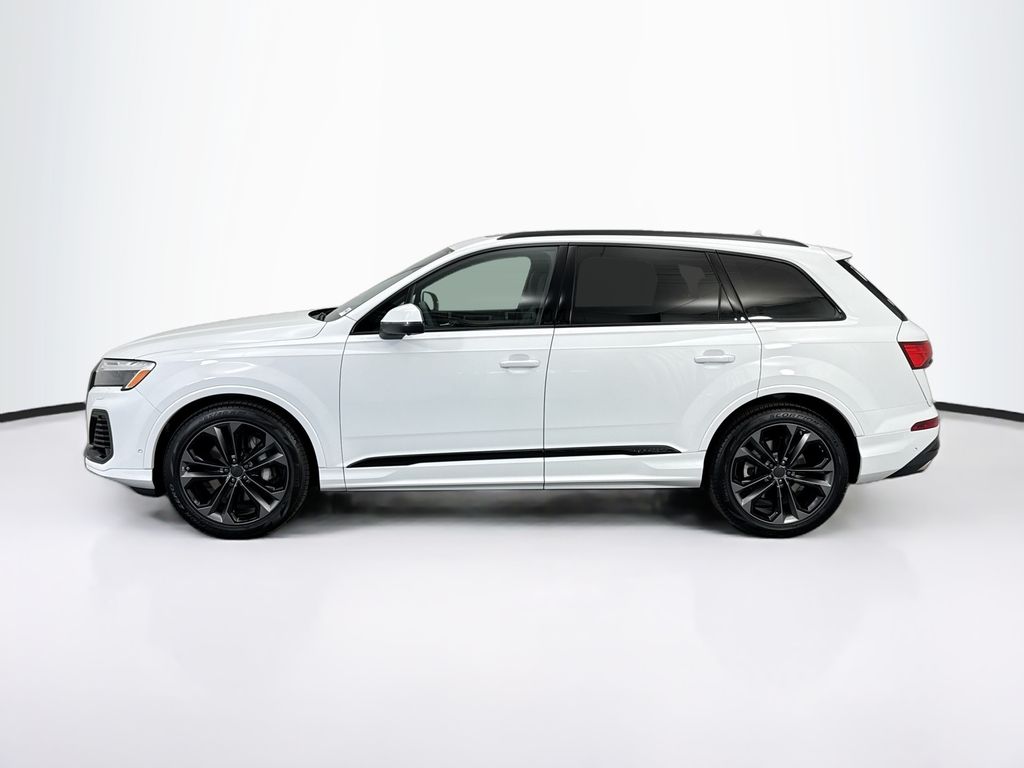 Thumbnail: 2026 Audi Q7 - 8