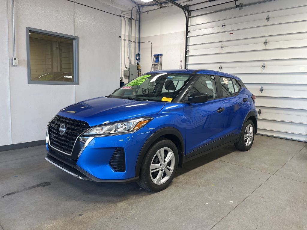 2022 Nissan Kicks S FWD