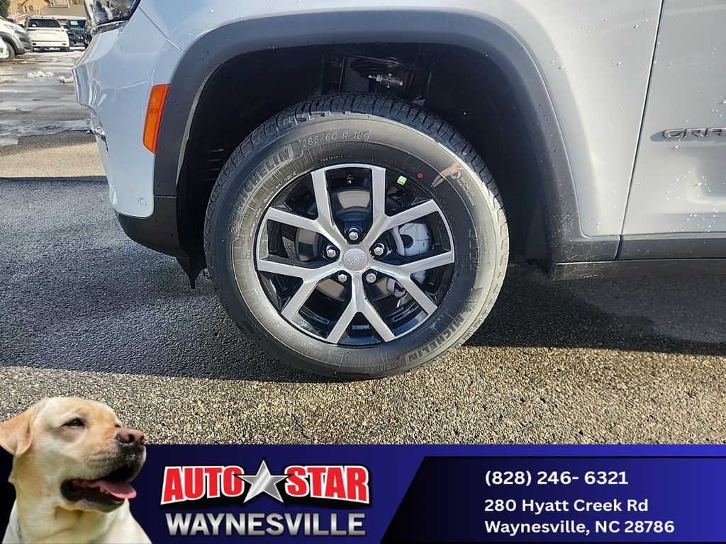 new 2025 Jeep Grand Cherokee car, priced at $47,990