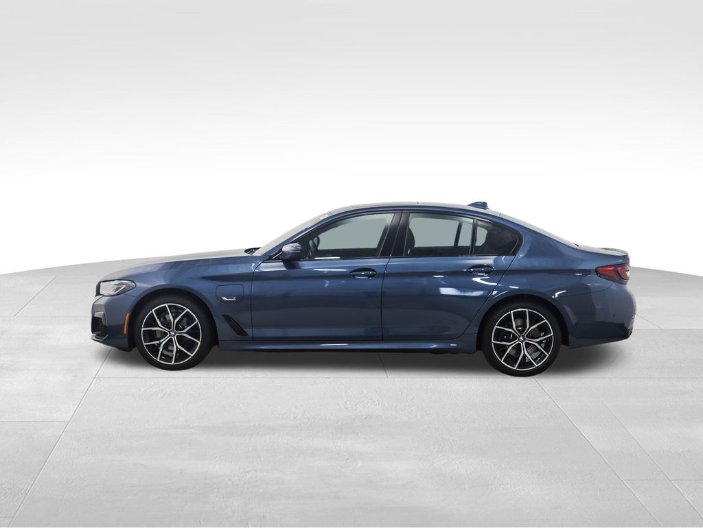 Thumbnail: 2023 BMW 5 Series - 2