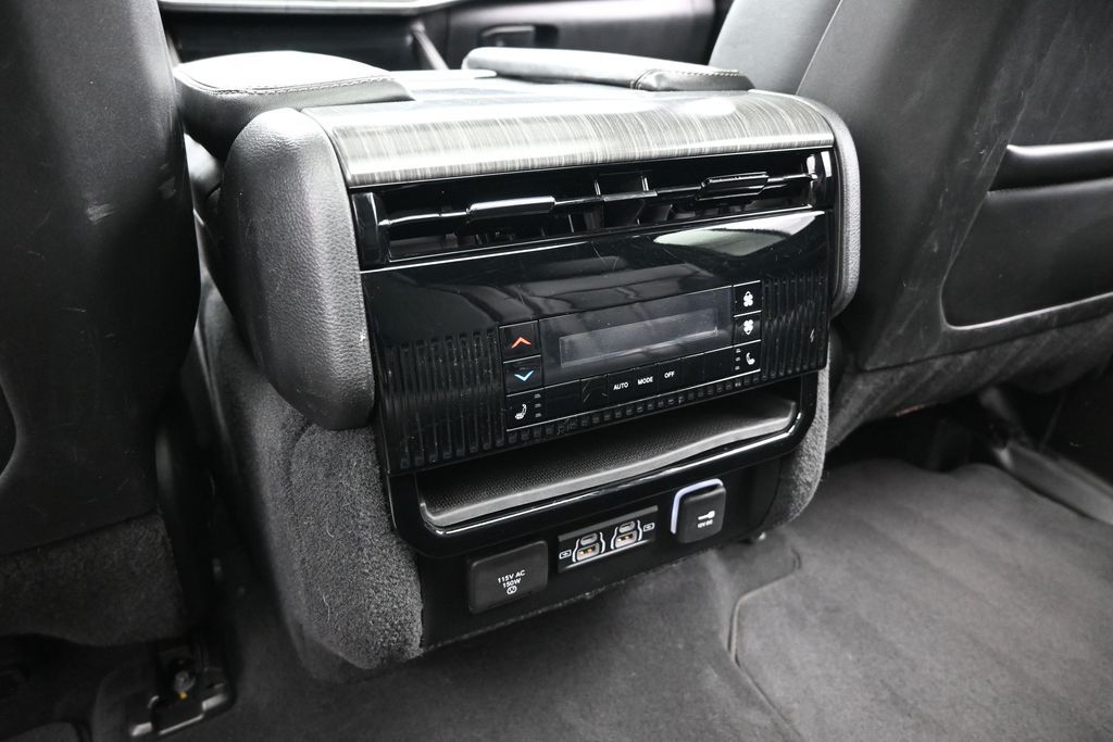 2023 Jeep Wagoneer L Series III 4x4