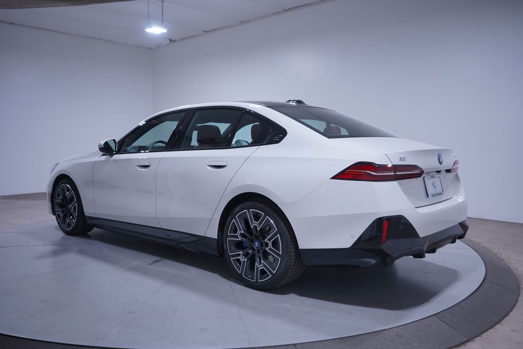 Thumbnail: 2024 BMW i5 - 3