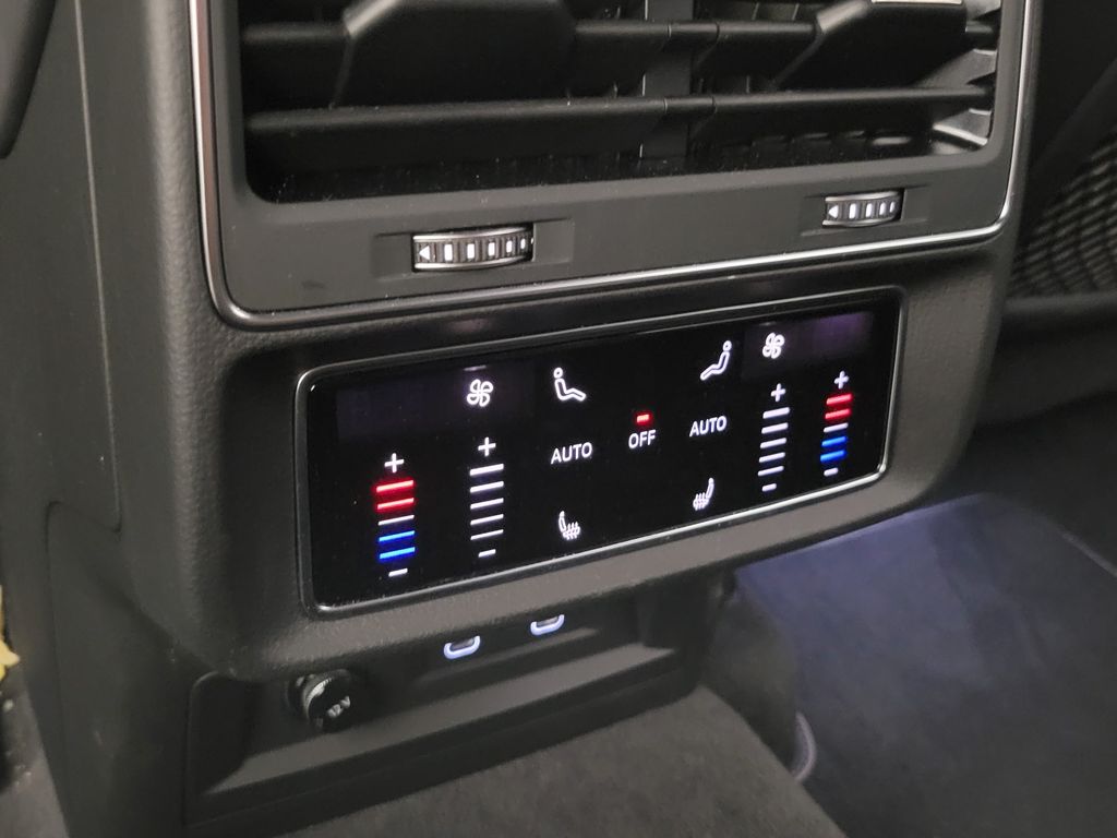 Thumbnail: 2026 Audi Q7 - 22