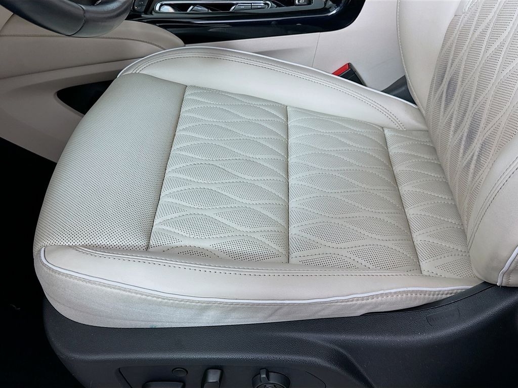 Thumbnail: 2022 Buick Envision - 20