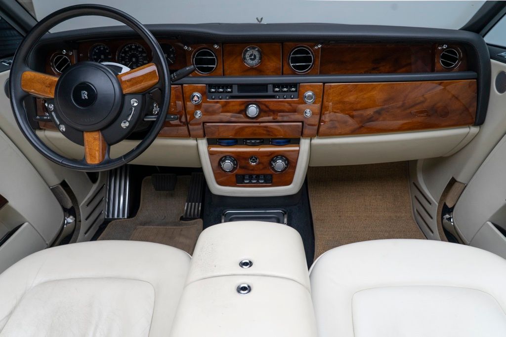 2010 Rolls-Royce Phantom Drophead Coupe - Thumbnail 2