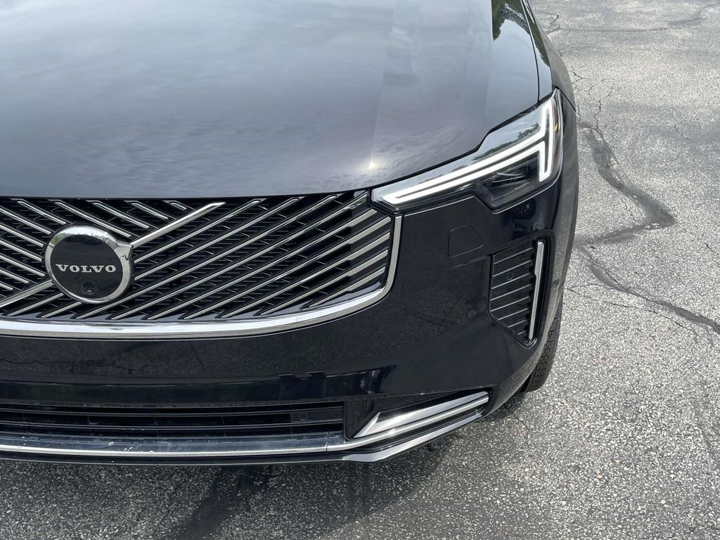 New 2026 Black Volvo T8 Ultra image 7