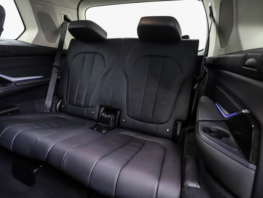 Thumbnail: 2020 BMW X7 - 24