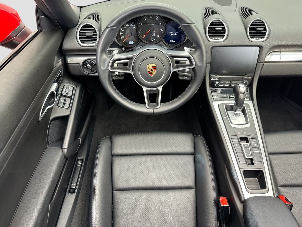 Thumbnail: 2022 Porsche 718 Boxster - 13