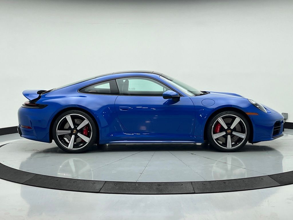 Thumbnail: 2025 Porsche 911 - 6