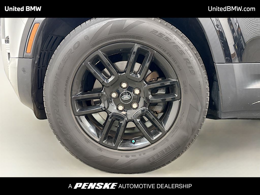 Thumbnail: 2021 Land Rover Defender - 2